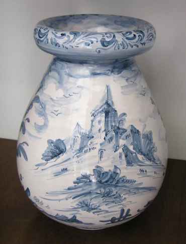 Earthenware vessel
