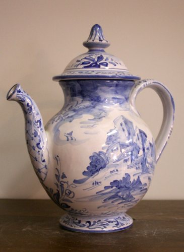 Tea pot