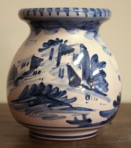 Small earthenware vessel
