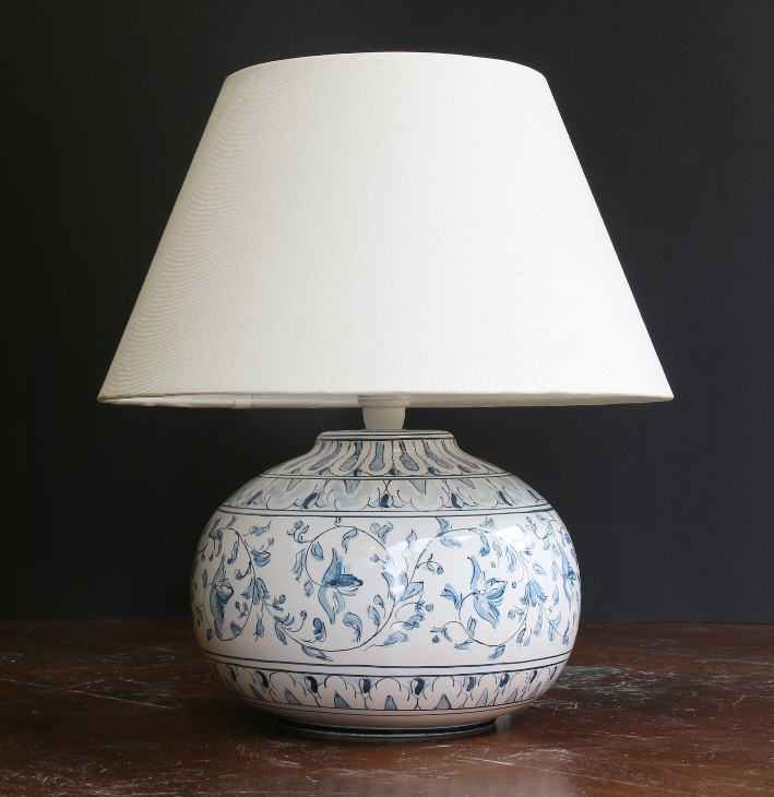 Table lamp