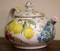 Tea pot
