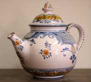 Tea pot