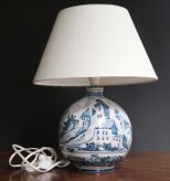 Table lamp
